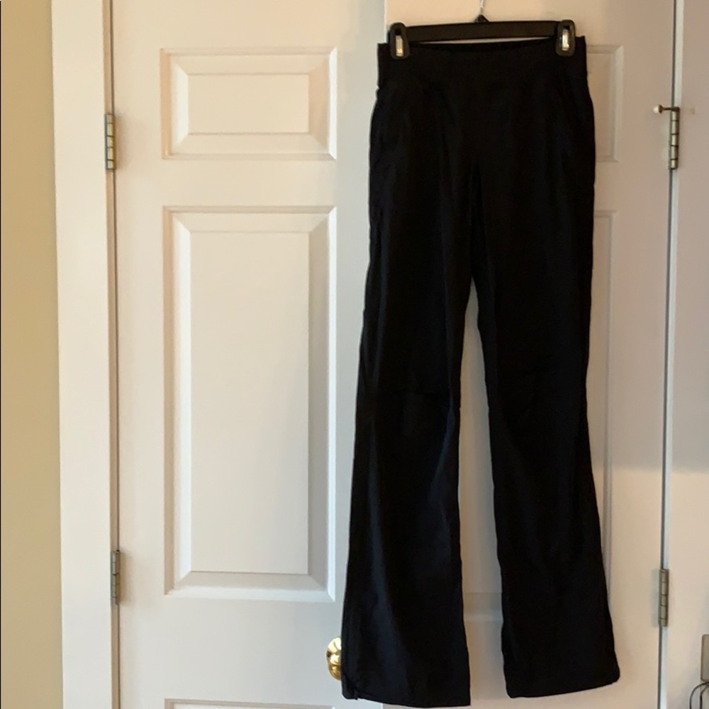 LuLuLemon black lined “dog runner” pants